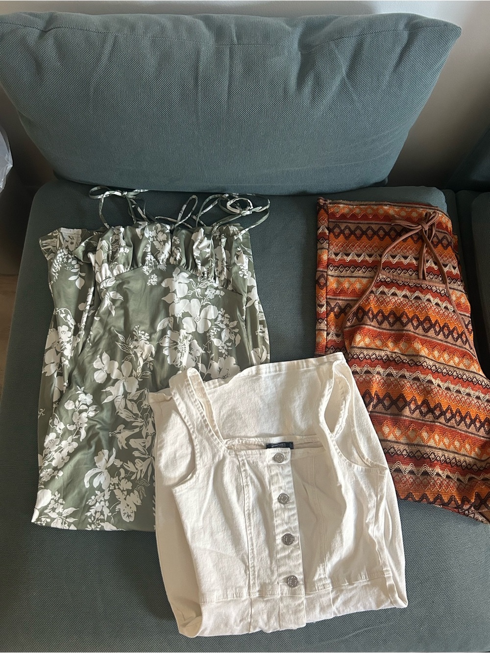 Lot of 3 dress Women’s Green Floral Drawstring dress